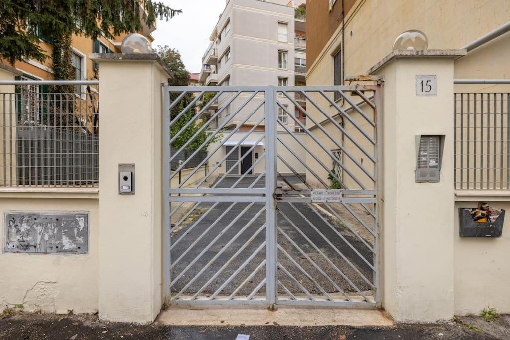 Apartment Little House 15 *